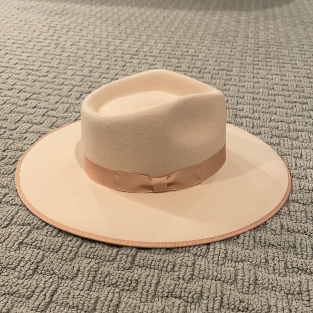 Lack of Color ‘Ivory Rancher’- Medium 57CM (NWT)